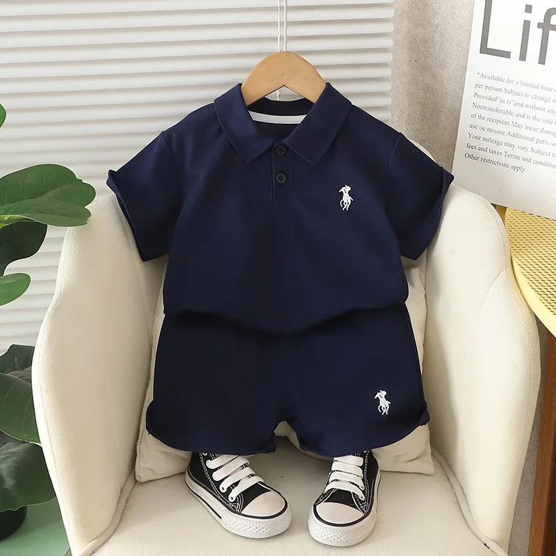 Unicolor Classic Outfit