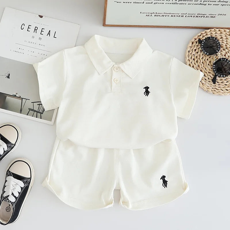 Unicolor Classic Outfit