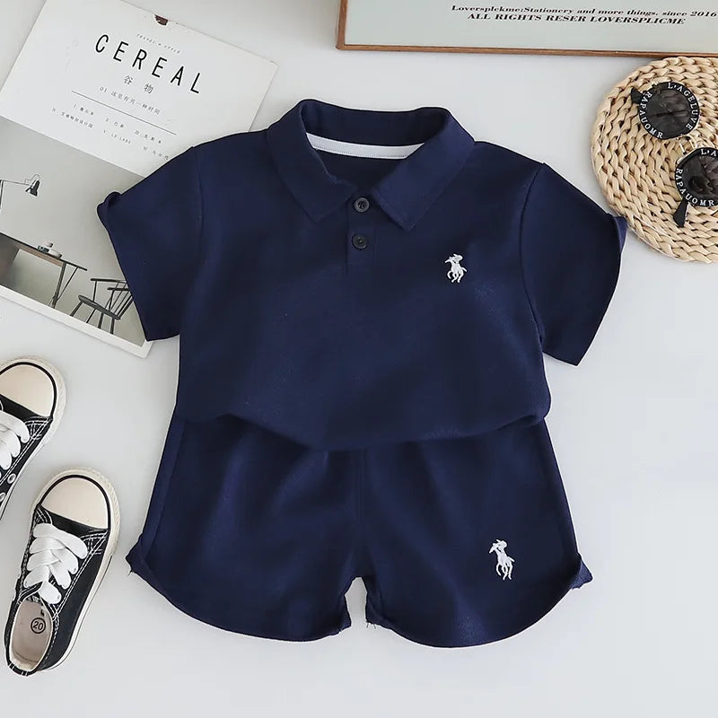 Unicolor Classic Outfit