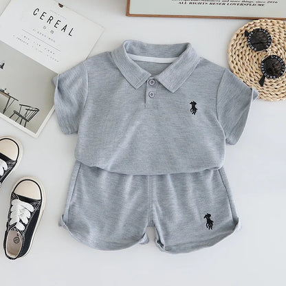 Unicolor Classic Outfit